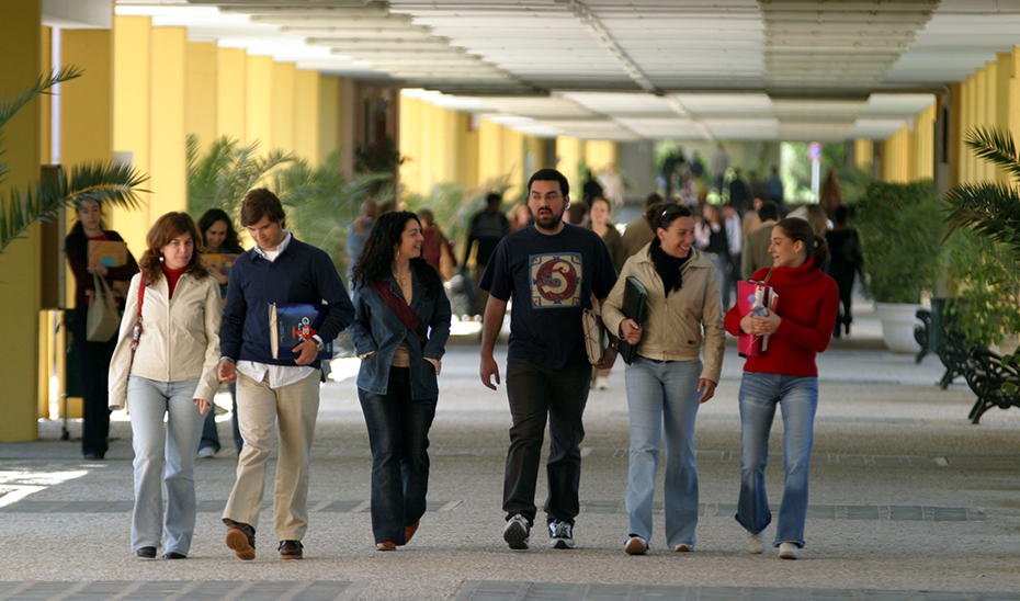 El 70% de los estudiantes cree que la prueba de acceso a la Universidad debe ser igual en toda España