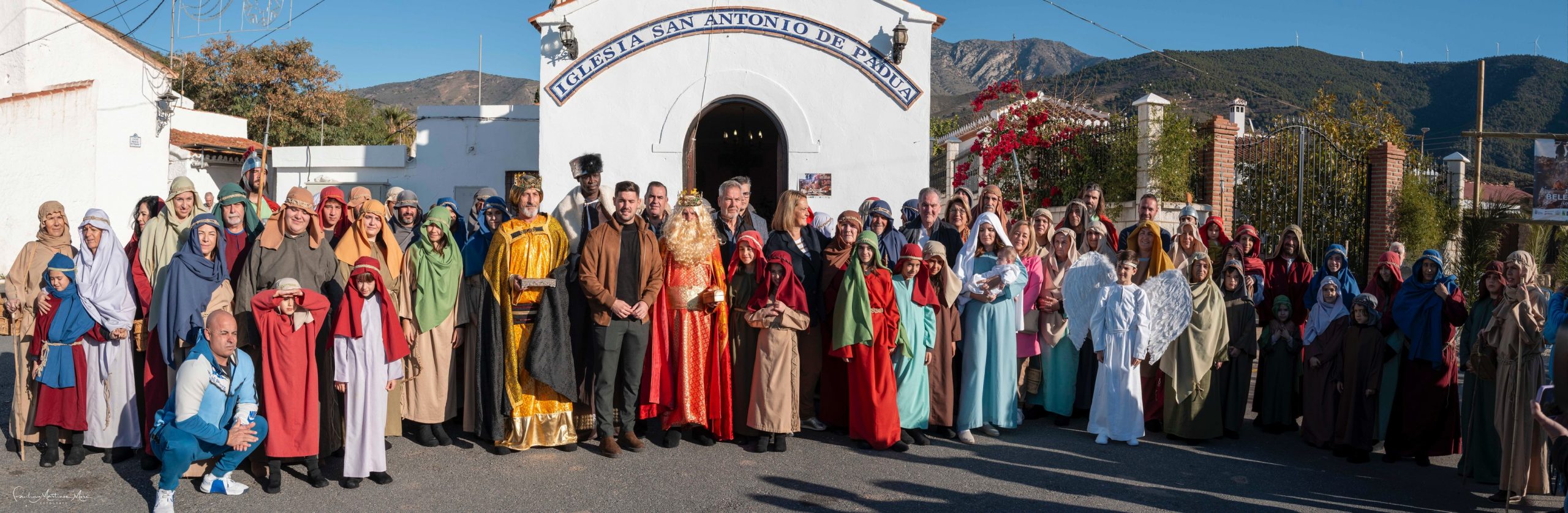 Un centenar de personas protagonizan el Belén viviente de Los Tablones