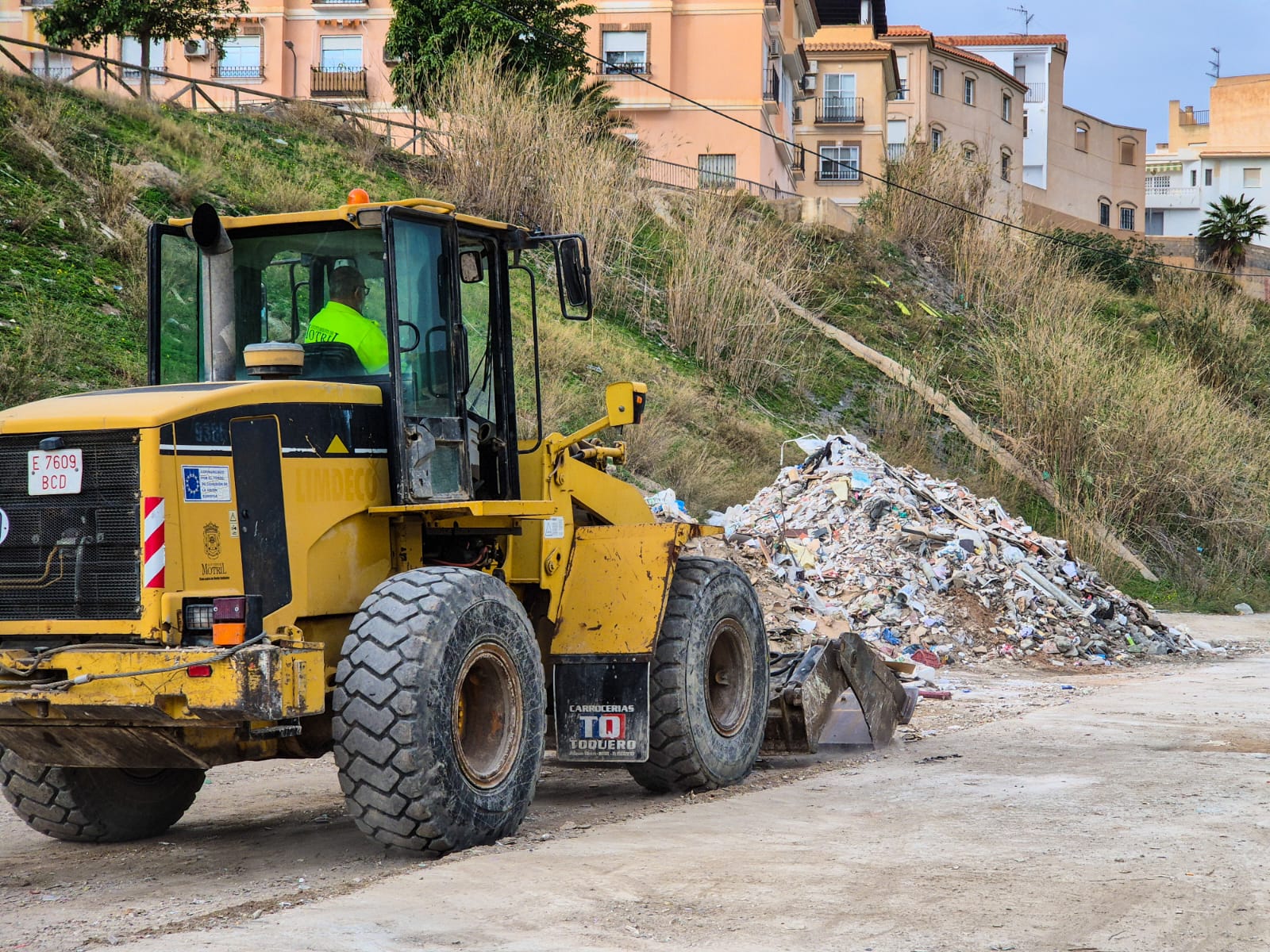 motril-contrata-a-la-empresa-ecoruycan-para-reforzar-la-limpieza-del-punto-limpio