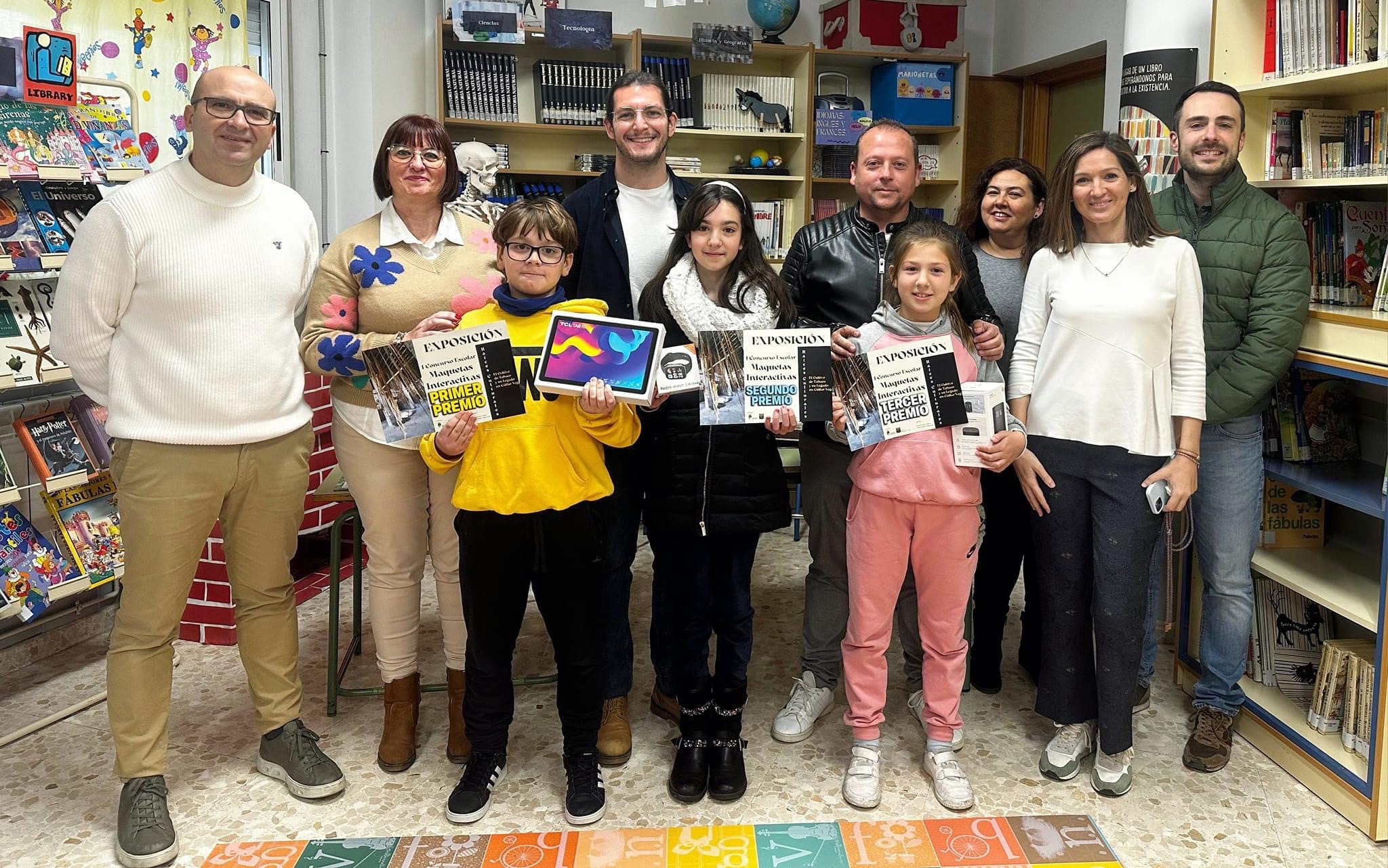 escolares-de-cullar-vega-confeccionan-maquetas-interactivas-sobre-el-cultivo-del-tabaco