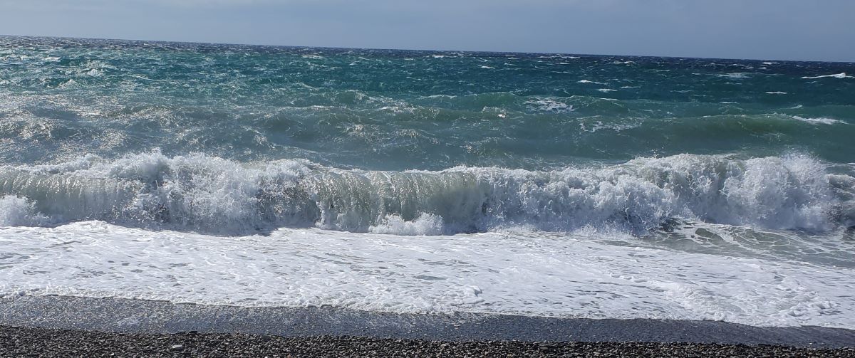 el-viento-y-la-lluvia-deja-diversas-incidencias-en-las-carreteras-de-la-costa-y-alpujarra-avisos-de-nivel-amarillo-en-el-litoral