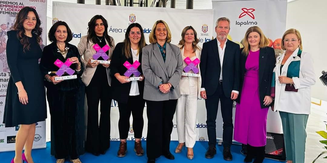 los-premios-al-emprendimiento-y-liderazgo-femenino-reconocen-el-talento-de-mujeres-referentes-de-la-costa-tropical