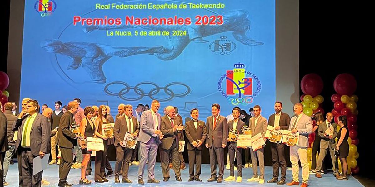 el-club-kgm-motril-ha-sido-galardonado-con-el-premio-al-mejor-club-de-taekwon-do-itf-de-espana-del-ano-2023-por-la-real-federacion-de-taekwondo-espanola