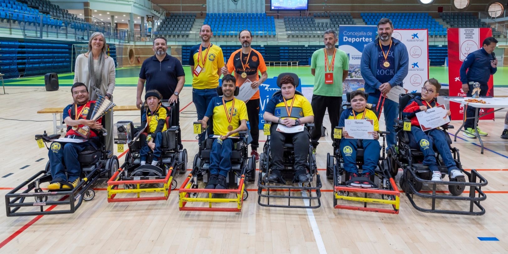 el-estudiante-de-3o-de-psicologia-camilo-cena-terribili-campeon-de-la-copa-de-espana-de-powerchair-futbol-con-su-equipo-los-leones-de-la-alhambra