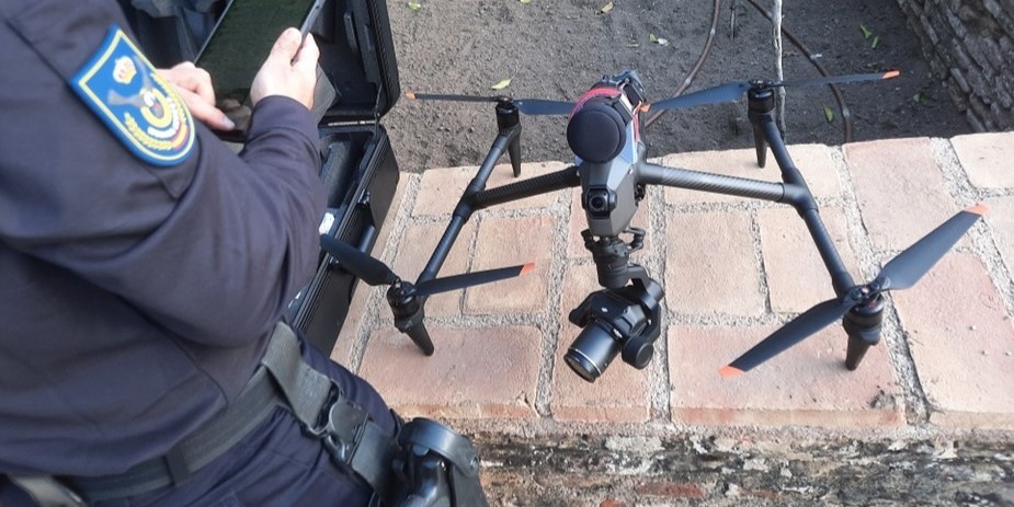 la-policia-nacional-intercepta-un-dron-que-estaba-interfiriendo-una-grabacion-de-una-productora-de-television