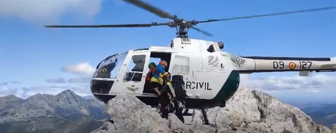 capileira-montanista-rescatado-en-helicoptero-de-la-guardia-civil-tras-sufrir-una-caida