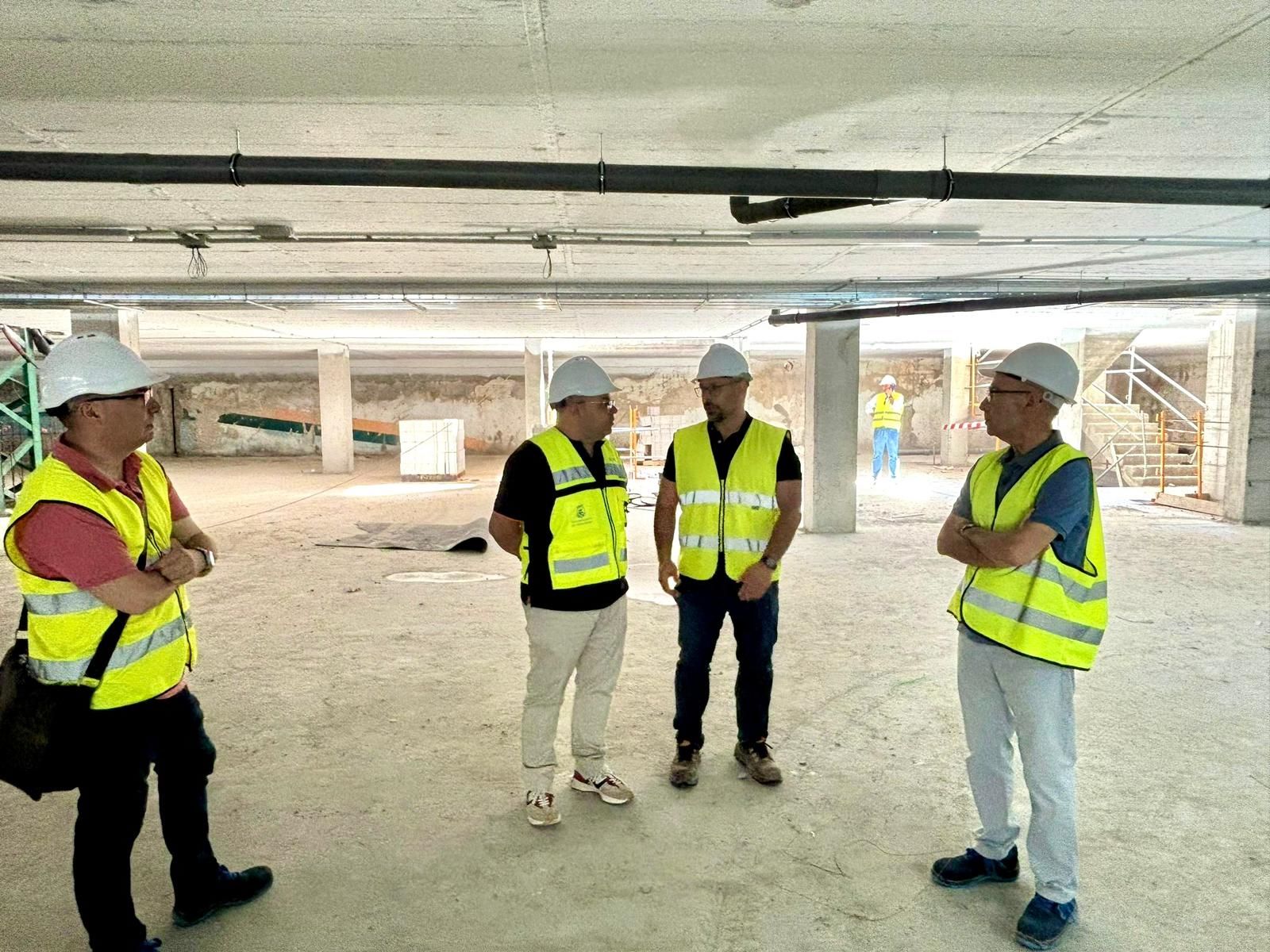 comienzan-los-trabajos-de-instalaciones-interiores-del-mercado-municipal-tras-finalizar-la-estructura