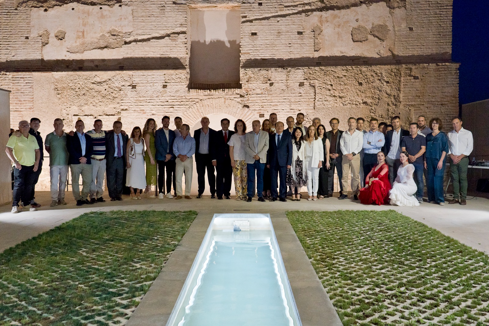 el-embajador-de-vietnam-en-espana-doan-thanh-song-visita-huetor-tajar