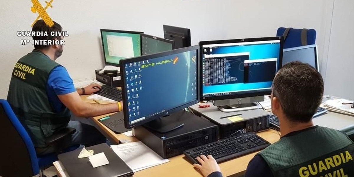 motril-la-guardia-civil-investiga-a-un-individuo-por-participar-en-una-estafa-a-traves-de-internet