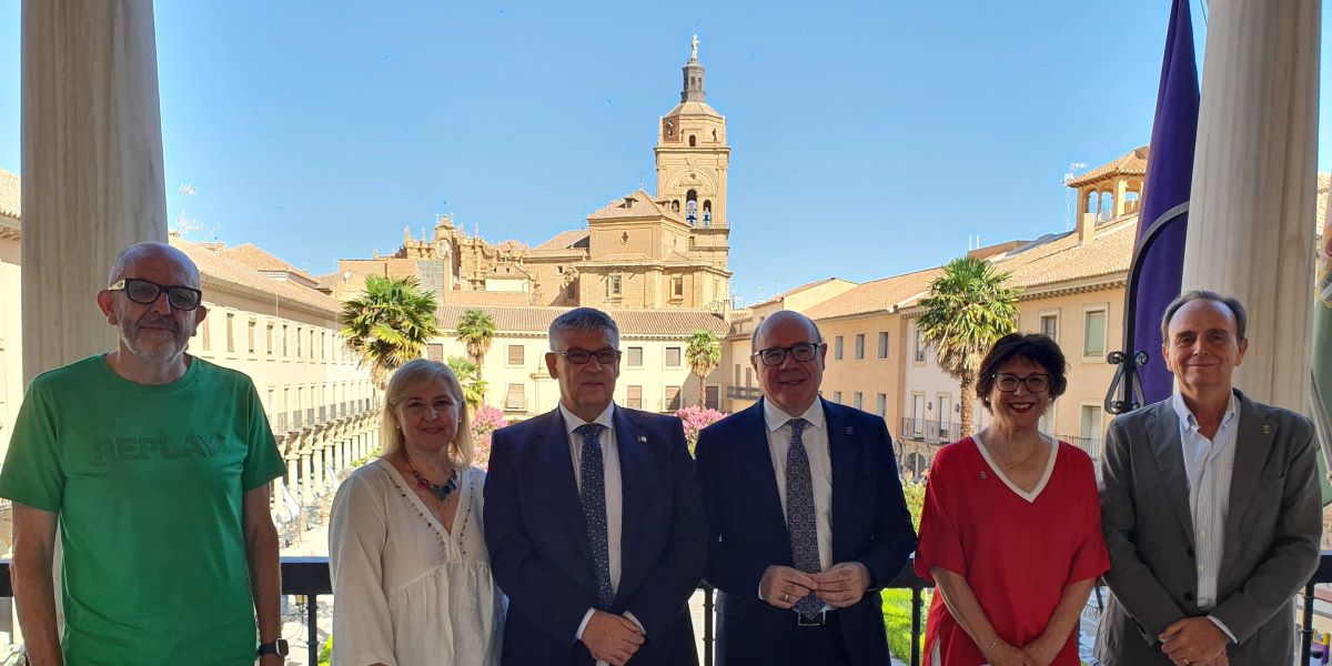 el-ayuntamiento-de-guadix-y-la-ugr-dan-continuidad-a-la-sede-accitana-del-aula-permanente-de-formacion-abierta