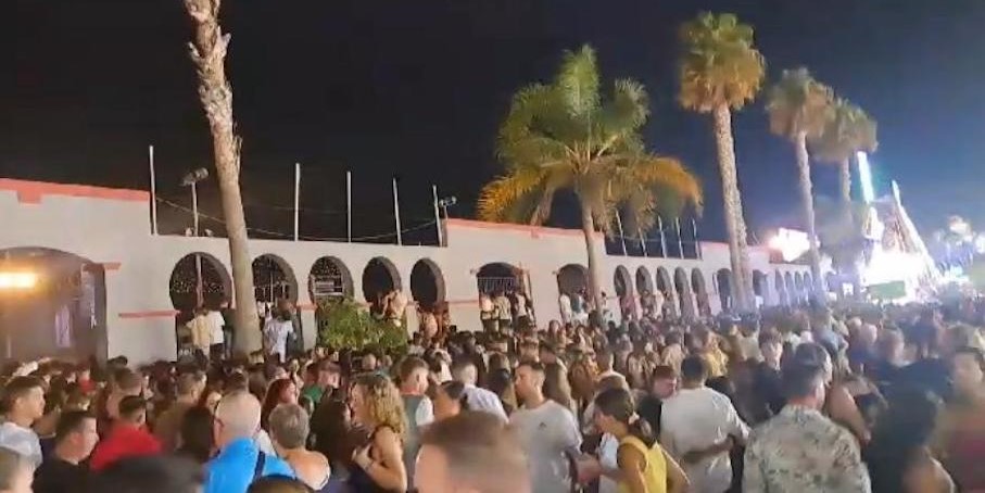 el-psoe-valora-como-de-mala-organizacion-el-concierto-de-omar-montes-que-se-salda-con-mas-de-20-personas-atendidas-por-golpes-de-calor-o-magulladuras-por-los-apelotonamientos