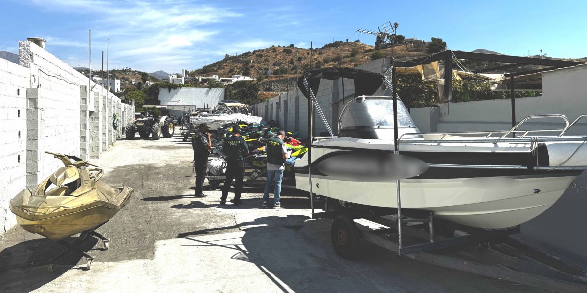 la-guardia-civil-descubre-que-una-empresa-de-la-costa-de-granada-alquilaba-embarcaciones-de-recreo-con-matriculas-falsas