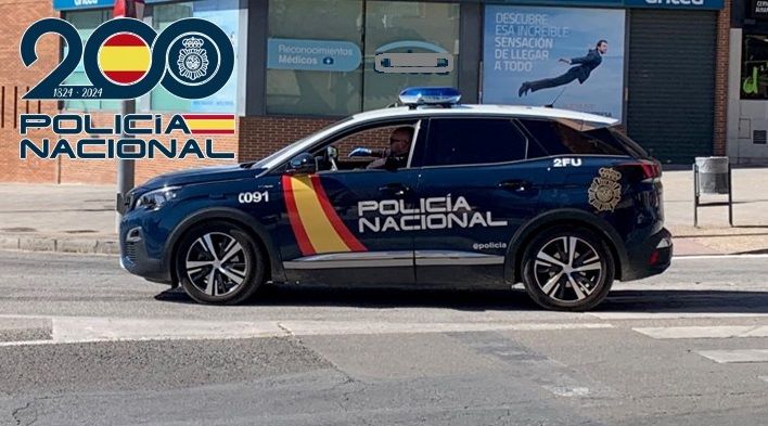 la-policia-nacional-detiene-a-una-mujer-que-fue-descubierta-robando-en-un-piso-al-que-accedio-escalando-por-la-fachada