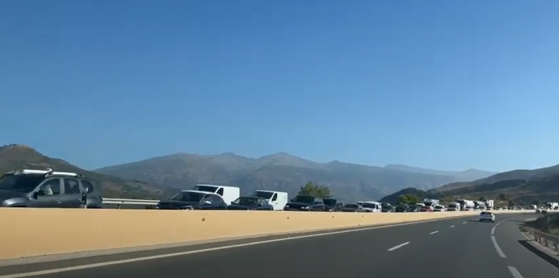 retenciones-de-trafico-de-unos-6-km-en-la-autovia-sierra-nevada-costa-tropical-termino-de-motril