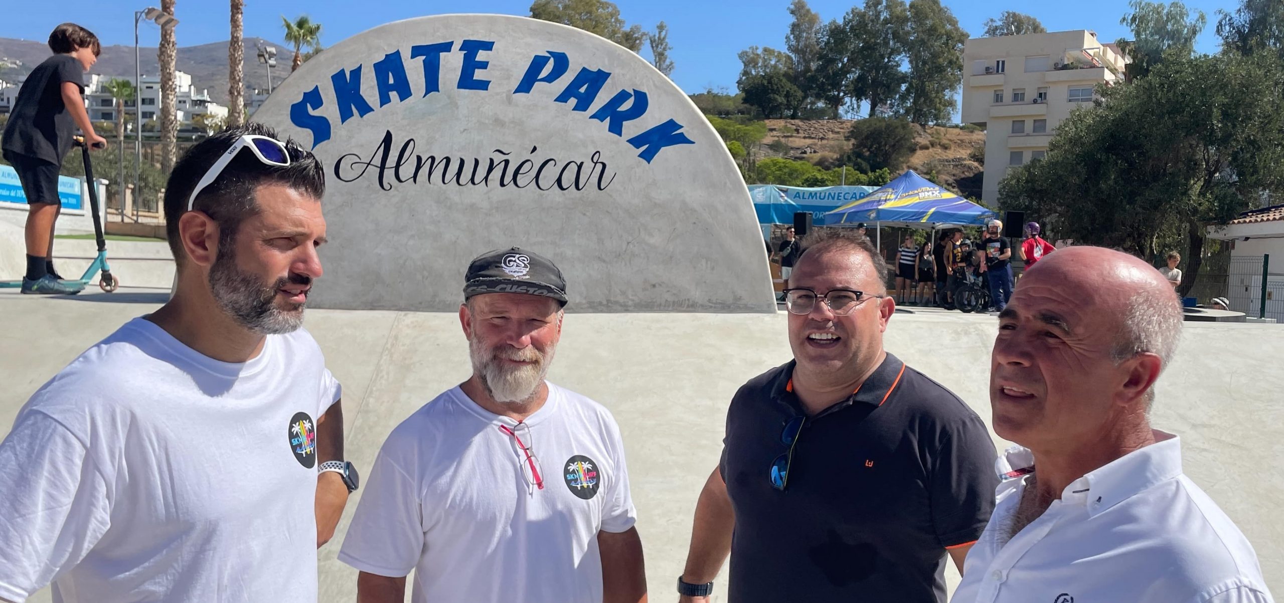 el-ayuntamiento-de-almunecar-inaugura-las-pistas-de-skate-park-y-pump-track