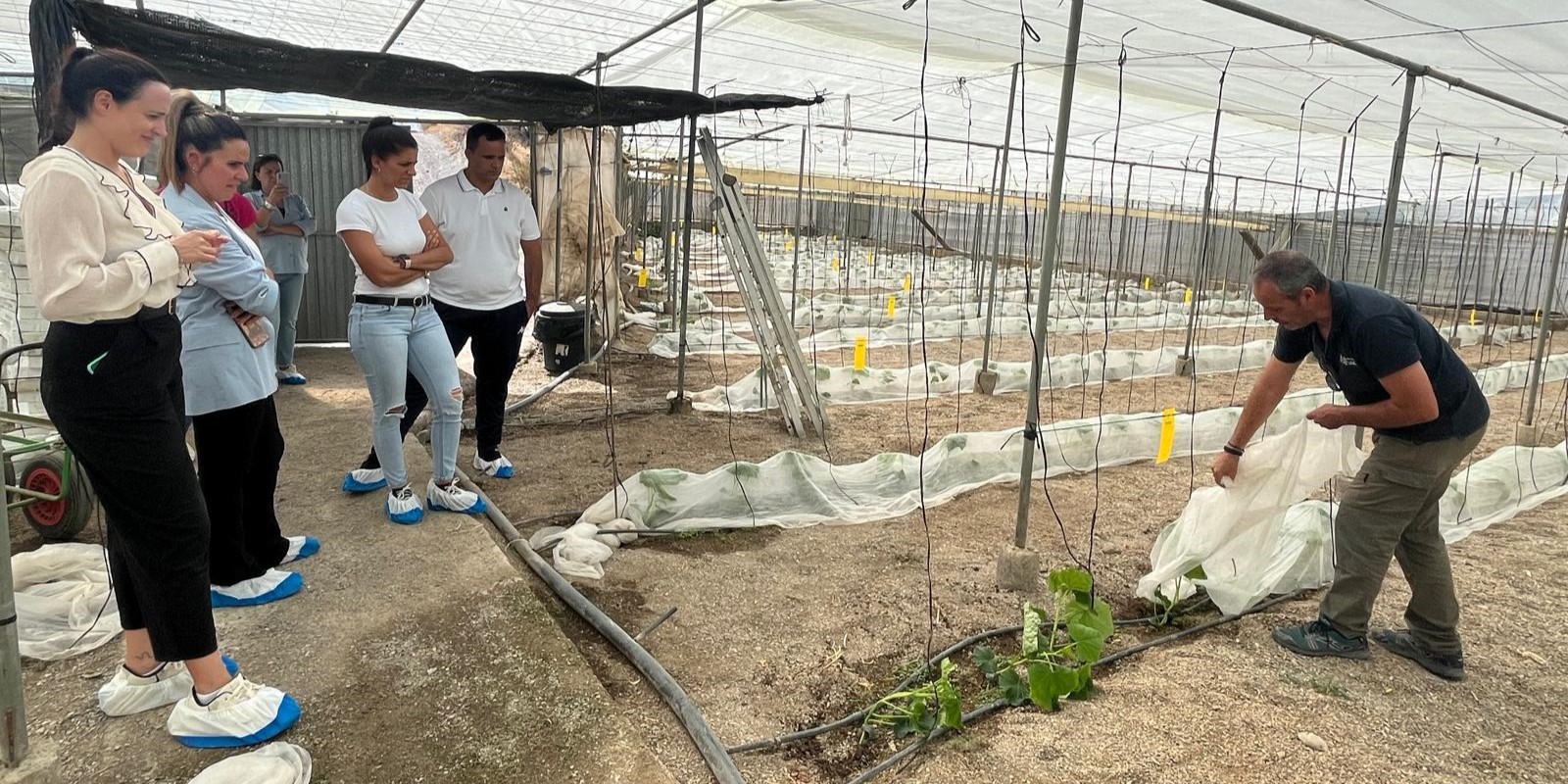 jovenes-agricultores-de-huelva-se-forman-en-castell-de-ferro-con-un-programa-para-acelerar-el-relevo-generacional