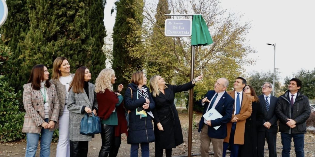 granada-inaugurada-la-rotonda-dedicada-a-la-enfermeria