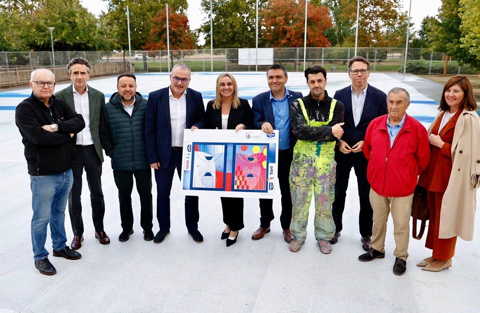 ayuntamiento-y-puleva-inician-la-construccion-de-una-pista-deportiva-en-el-parque-tico-medina