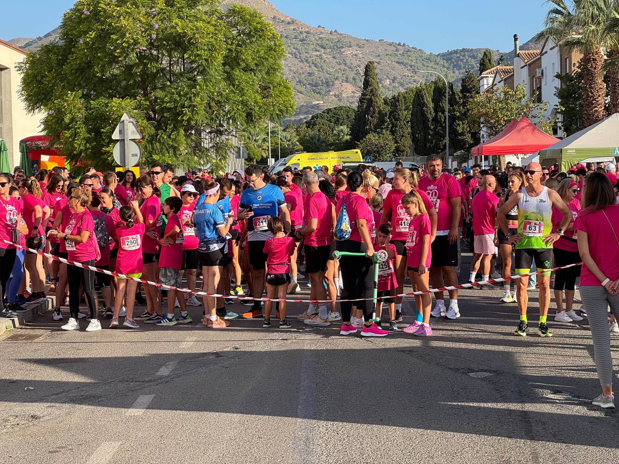 mas-de-un-millar-de-personas-participaron-en-la-viii-carrera-de-la-mujer-de-motril-en-apoyo-a-la-lucha-contra-el-cancer