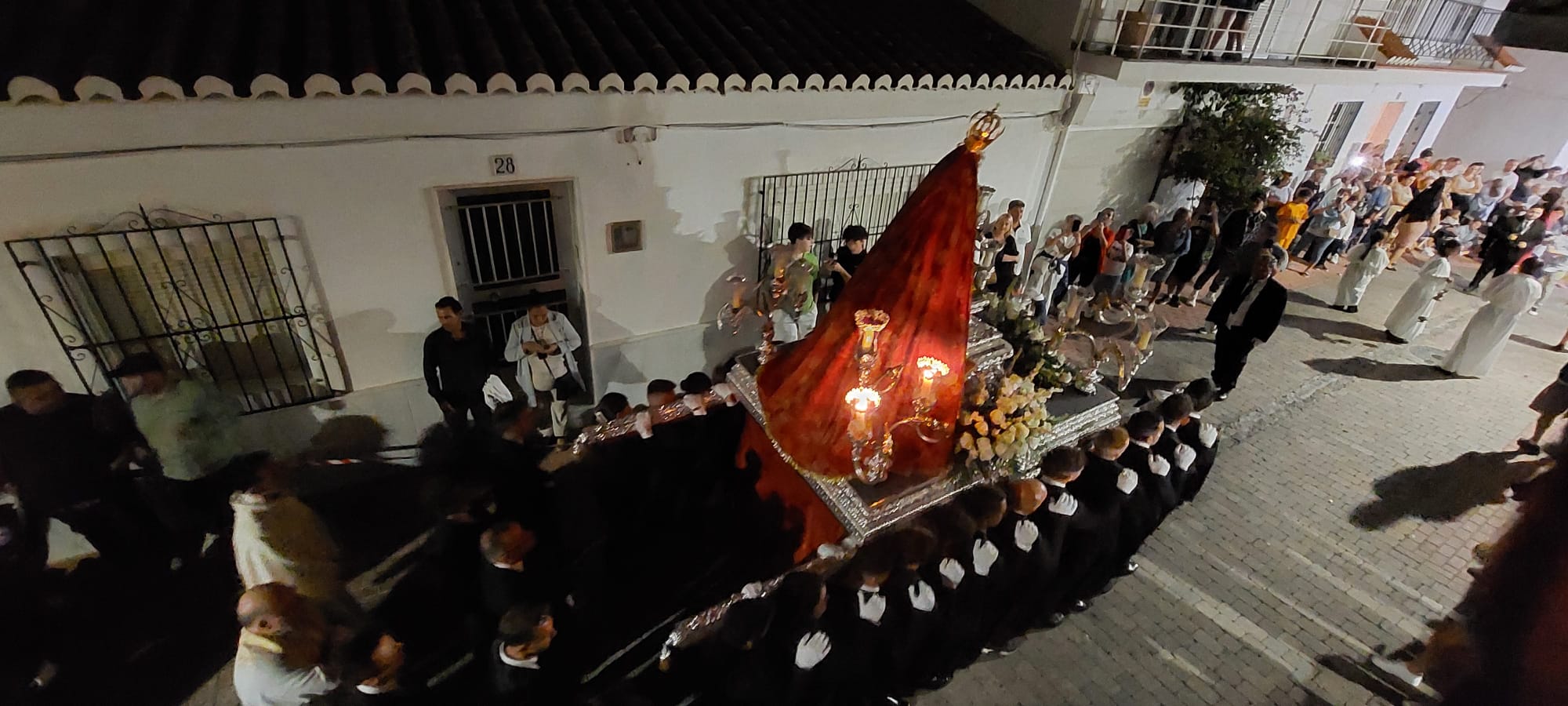 la-virgen-del-rosario-simbolo-de-fe-devocion-y-tradicion-en-salobrena