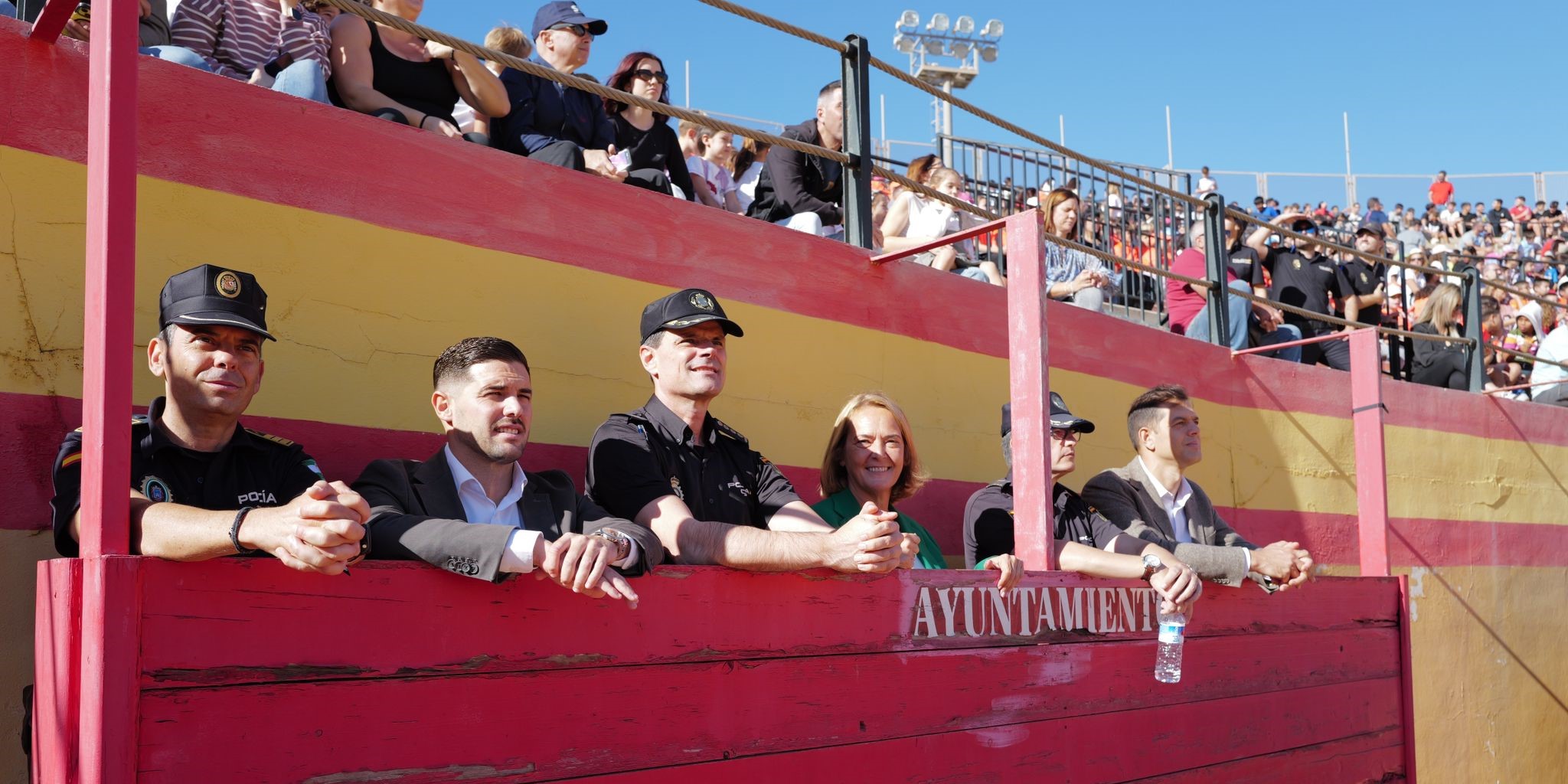 motril-mas-de-4-500-escolares-en-la-exhibicion-de-la-policia-nacional-celebrada-en-la-plaza-de-toros