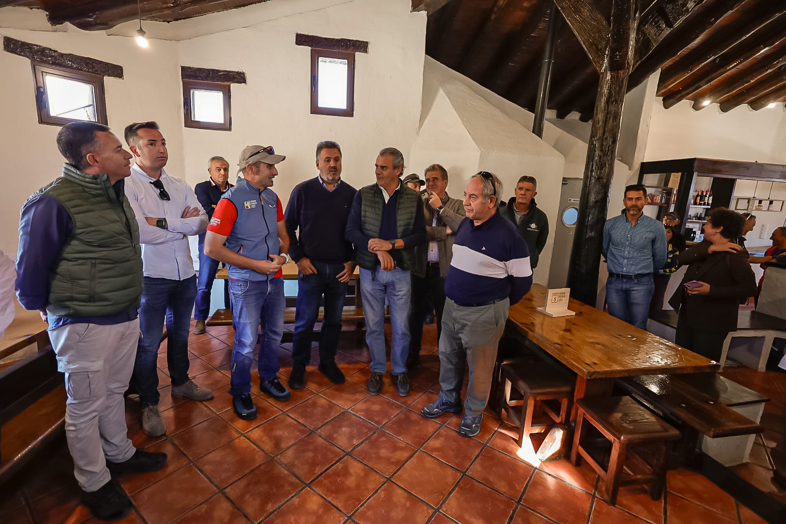 la-junta-reabre-el-refugio-postero-alto-en-el-parque-nacional-de-sierra-nevada-y-ultima-las-obras-en-poqueira