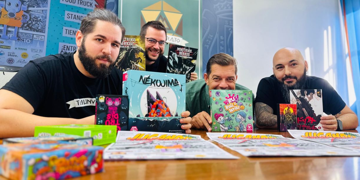 motril-llega-jugando-entre-comics-junto-a-la-recogida-de-juguetes-en-la-campaana-un-nino-una-sonrisa