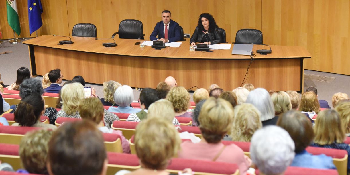 diputacion-homenajea-a-las-mujeres-rurales-con-un-encuentro-sobre-igualdad-y-el-legado-lorquiano