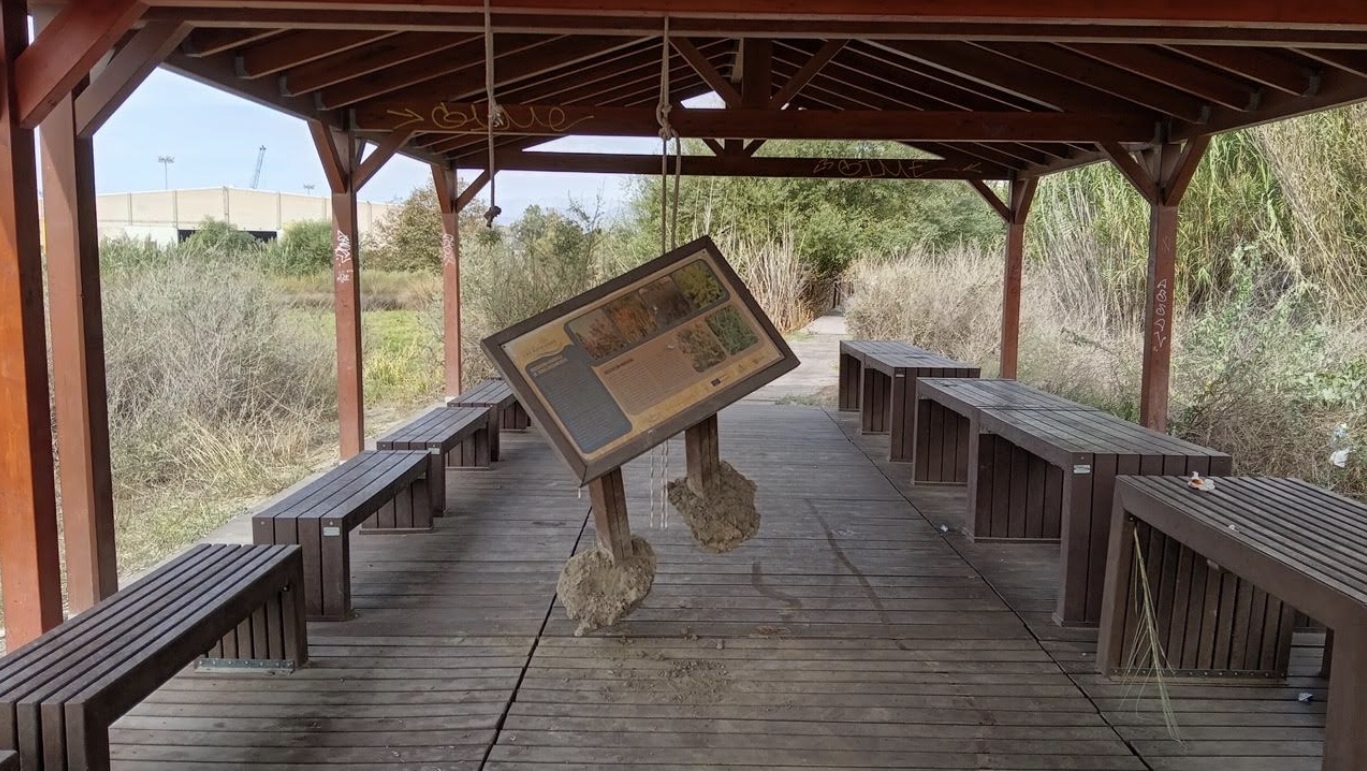 motril-la-playa-de-las-azucenas-presa-de-un-nuevo-episodio-de-vandalismo