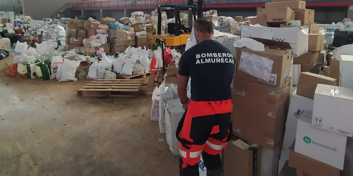 bomberos-de-almunecar-trabajan-en-valencia-en-labores-de-achique-de-aguas-y-desinfecciones