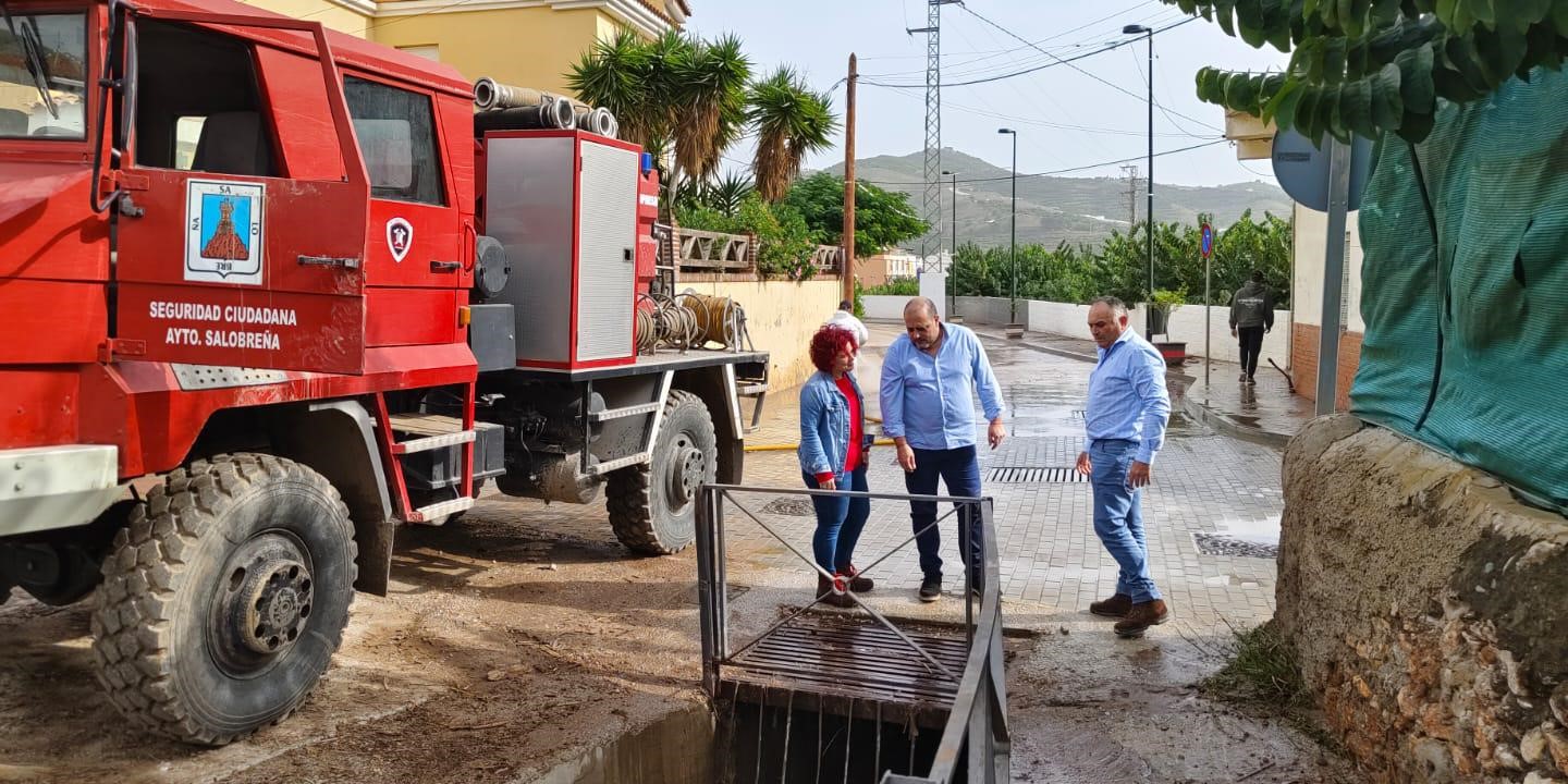 salobrena-la-intensa-lluvia-hizo-que-aumentara-el-caudal-de-los-barrancos-embalsando-agua-en-algunas-zonas-de-lobres