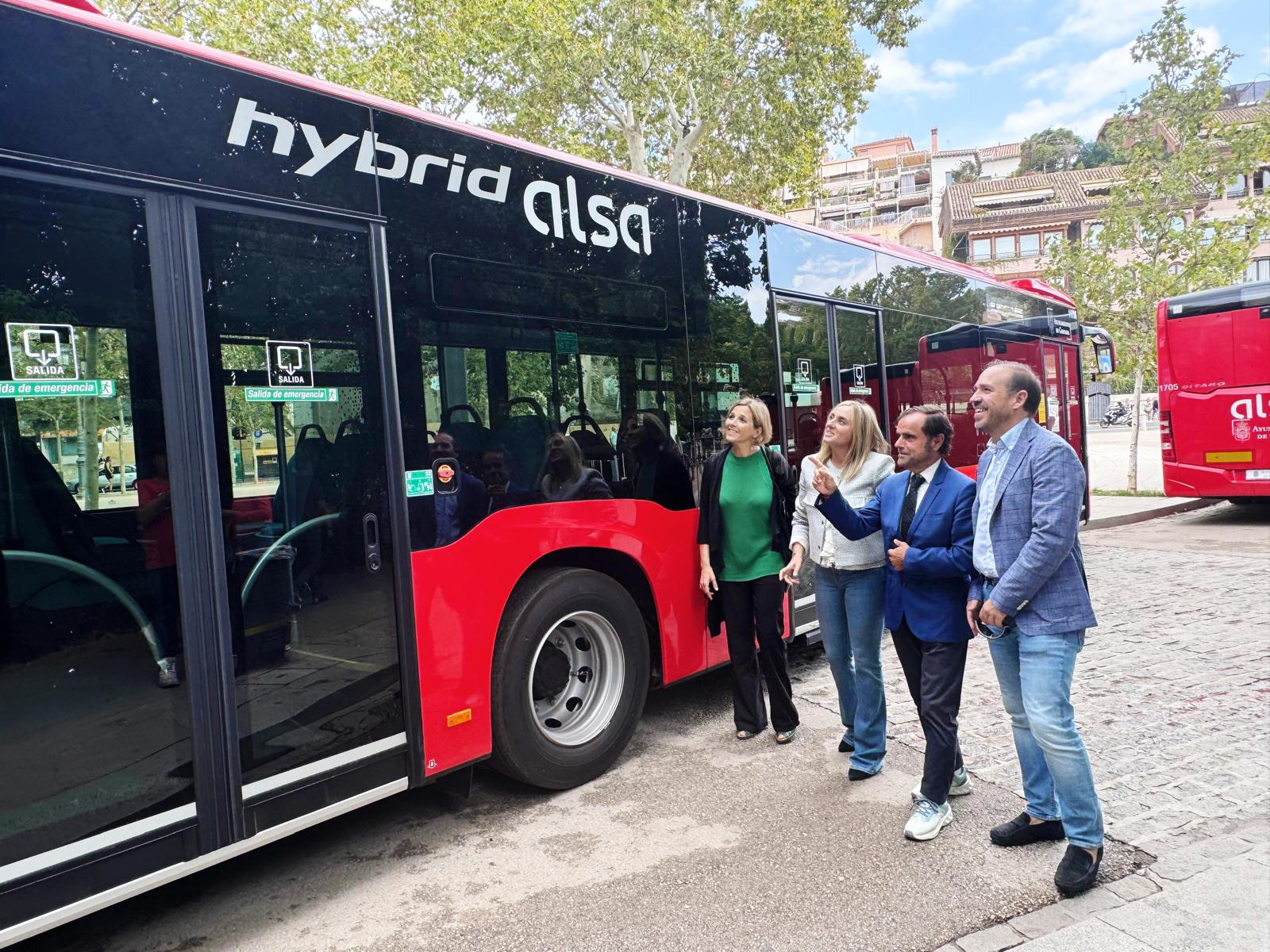 el-ayuntamiento-de-granada-impulsa-el-transporte-publico-gratuito-durante-la-navidad-para-fomentar-la-movilidad-sostenible