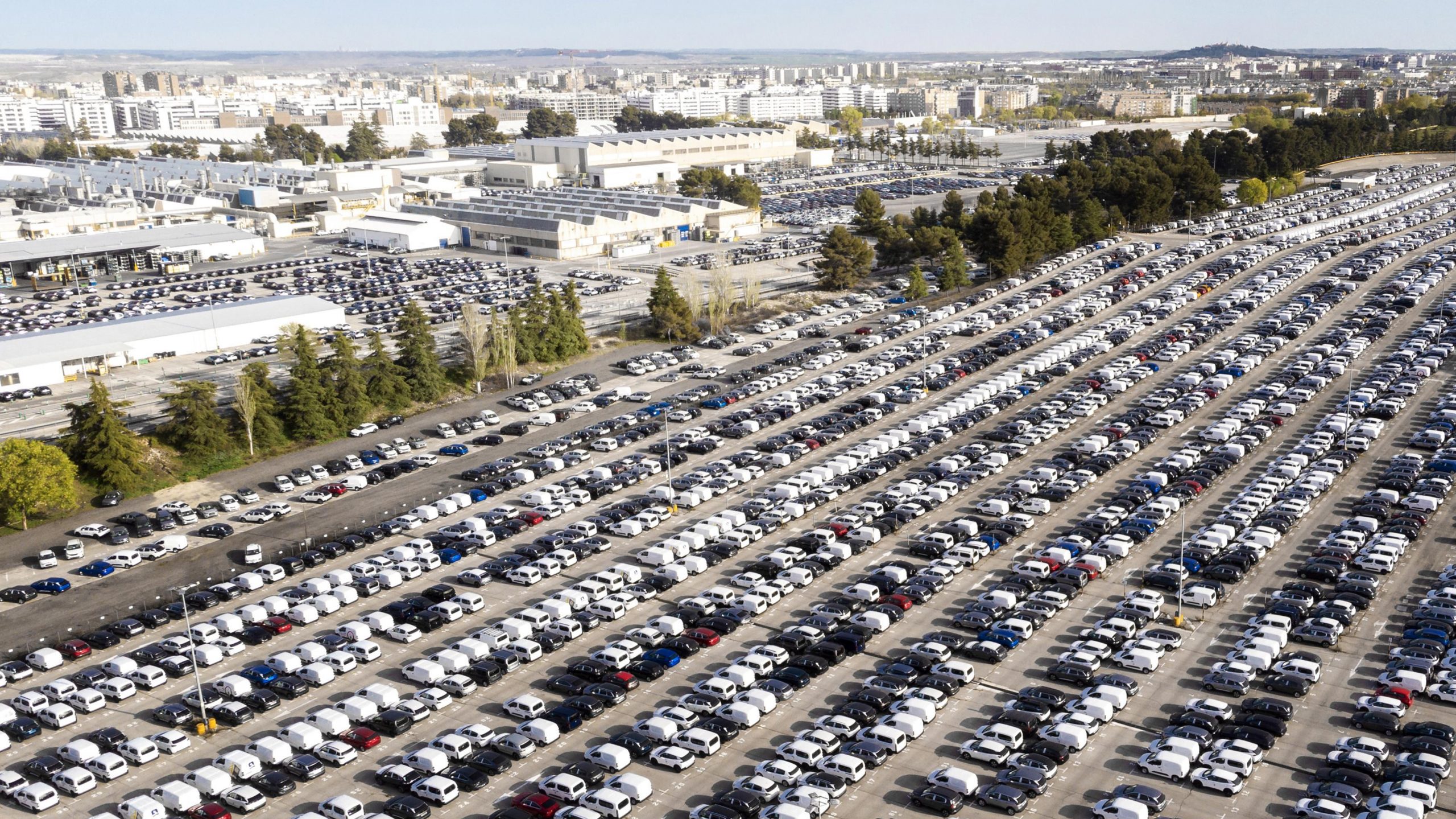 las-ventas-de-coches-electricos-en-europa-alcanzan-el-18-de-la-cuota-de-mercado-frente-a-un-escaso-5-en-espana