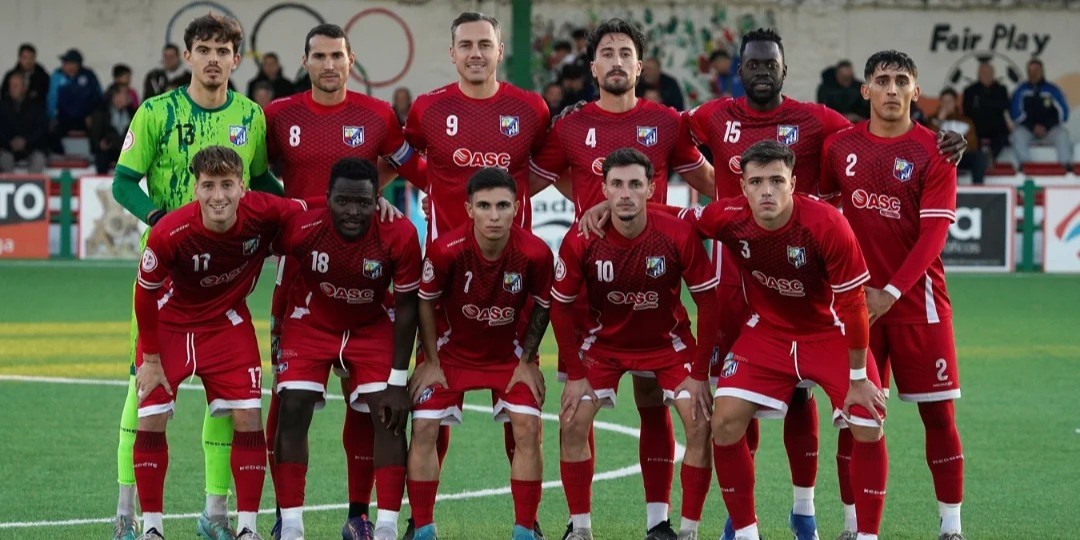 el-cf-motril-rompe-su-racha-sin-victorias-con-un-claro-3-0-ante-el-palo-en-el-debut-de-manu-del-moral