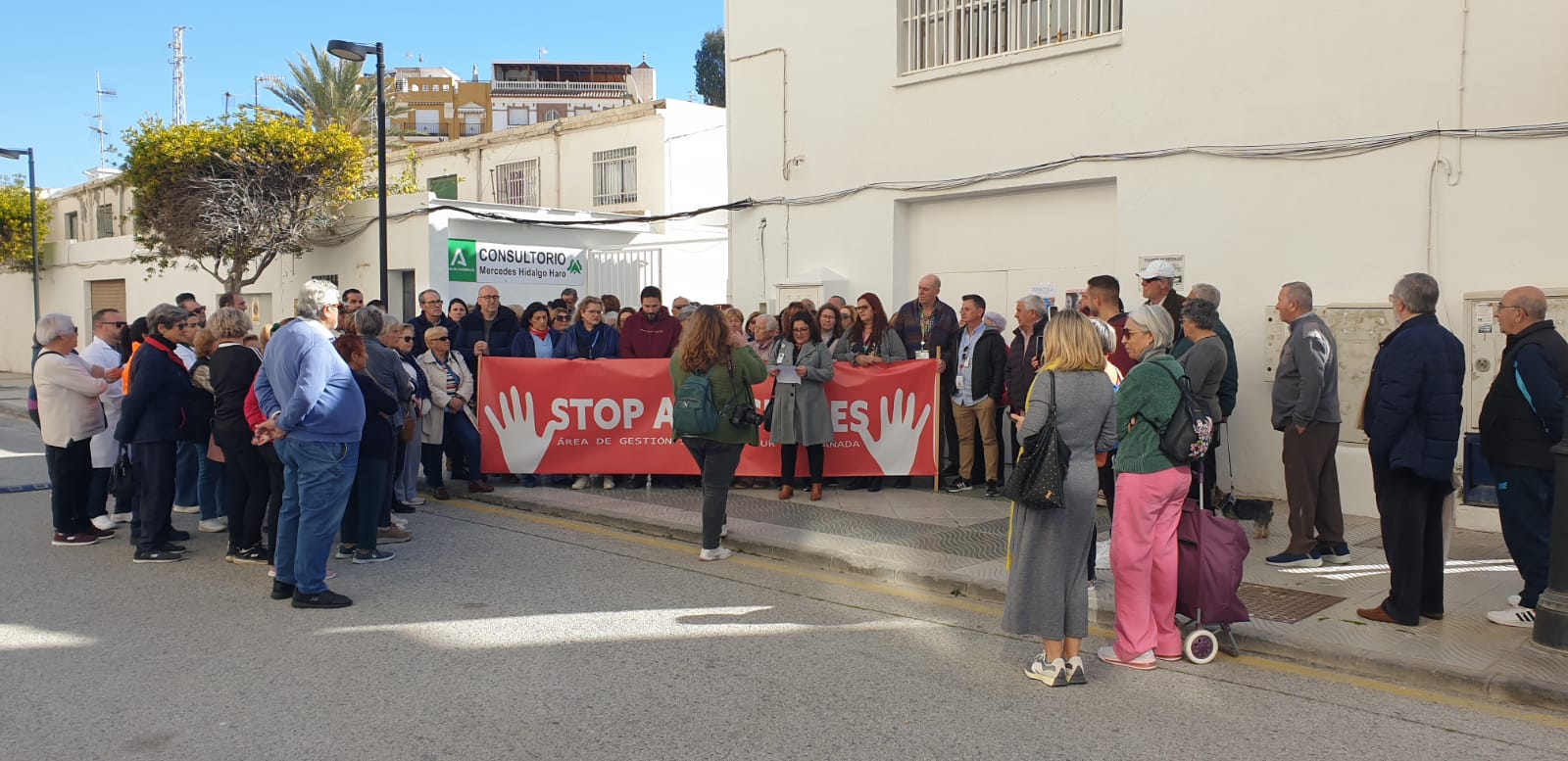 torrenueva-costa-la-junta-de-andalucia-y-el-sindicato-medico-condenan-las-agresiones-al-personal-sanitario-en-el-centro-de-salud