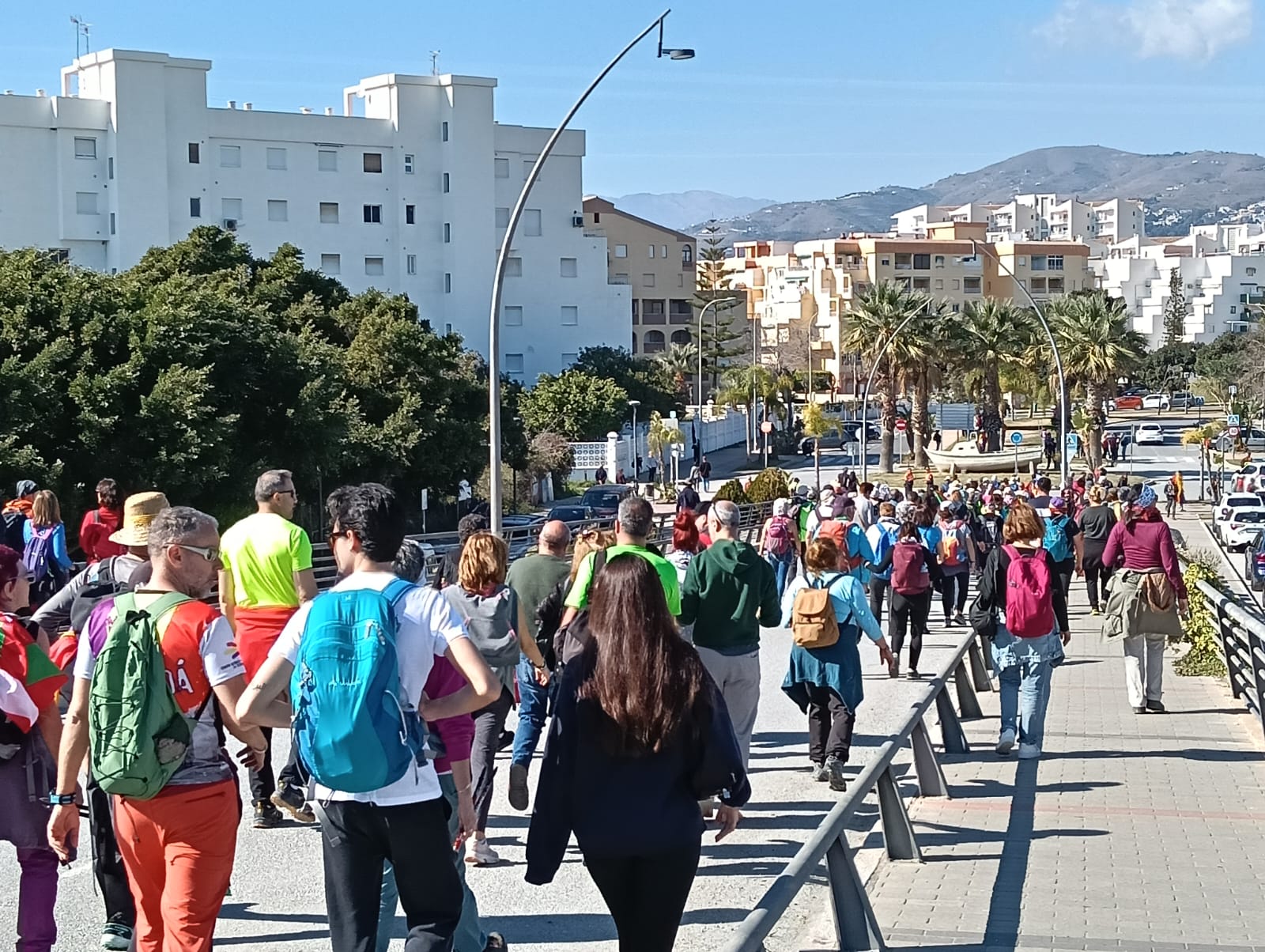 salobrena-la-puente-sobre-el-rio-guadalfeo-vuelve-a-recordar-el-exodo-tragico-de-la-desbanda