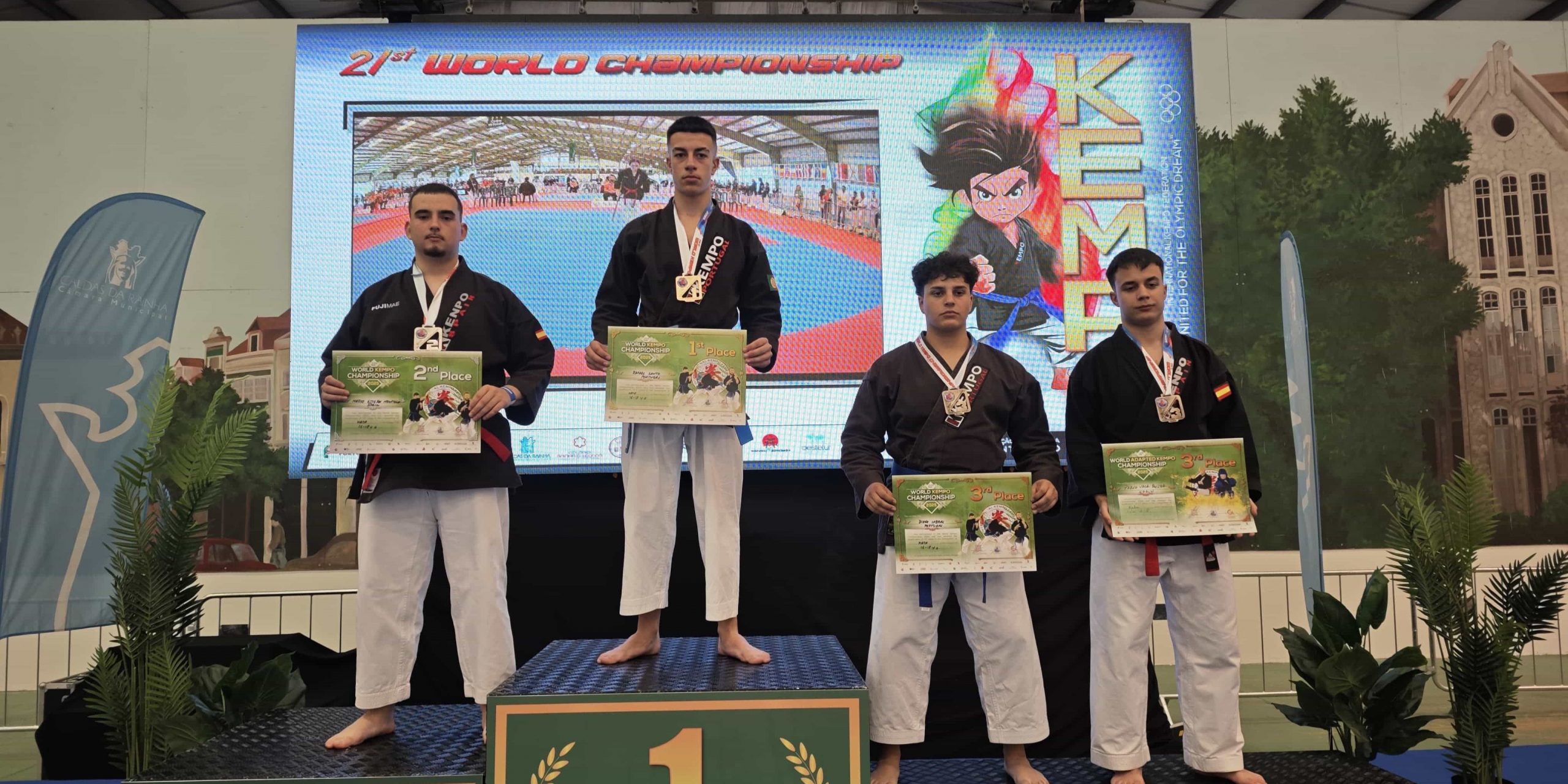 azahara-padial-daniel-ramirez-y-pablo-vaca-brillan-en-el-mundial-de-kenpo-almunecar-conquista-el-podio-en-caldas-da-rainha