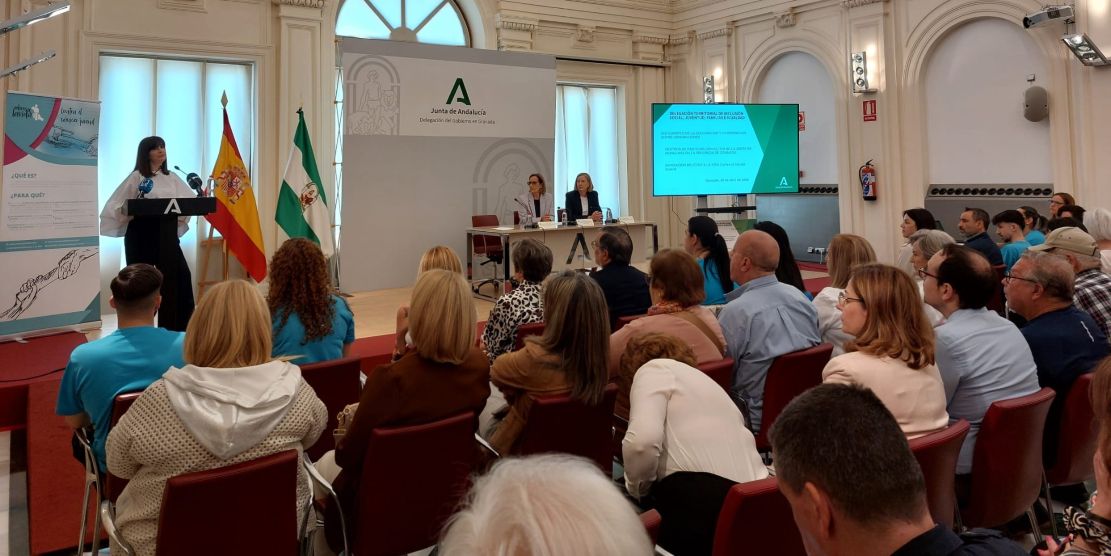 usuarios-de-los-cpa-de-granada-recaudan-5-800-euros-contra-el-cancer-juvenil-con-almunecar-entre-los-centros-beneficiados-por-la-inversion-en-infraestructuras