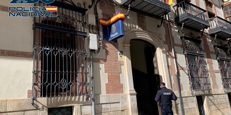 detenida-en-baza-una-mujer-por-estafar-624-euros-a-una-anciana-a-la-que-asistia-en-tareas-domesticas