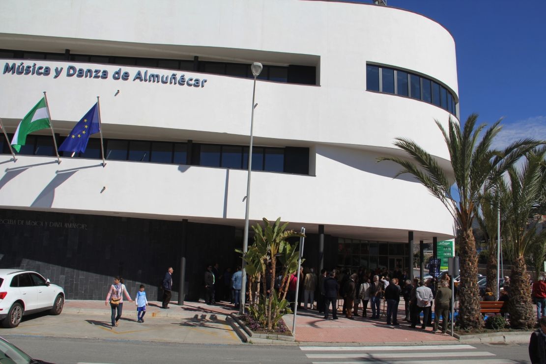 almunecar-aprueba-las-condiciones-para-sacar-a-concurso-la-explotacion-de-la-escuela-municipal-de-musica-y-danza