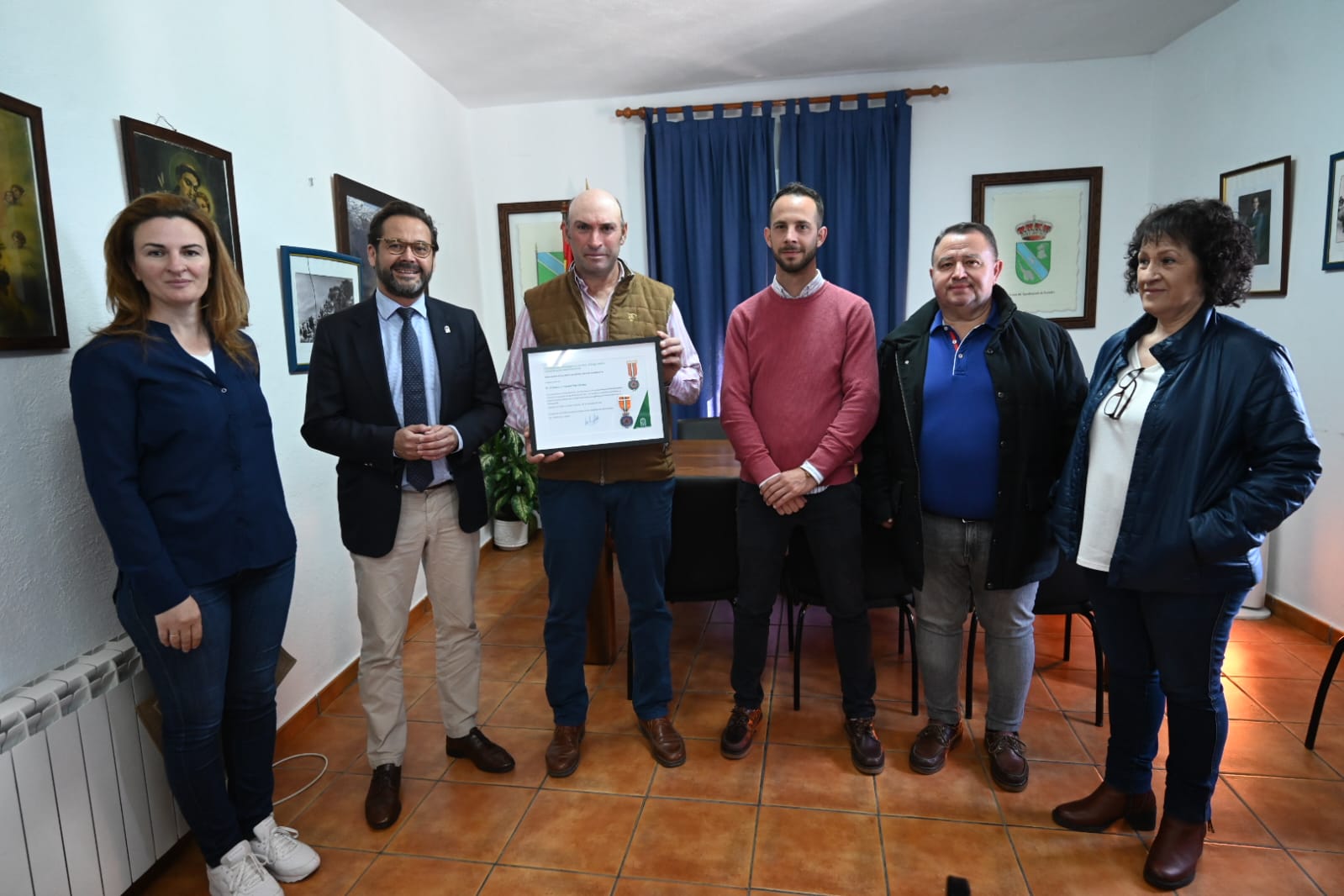 la-junta-concede-la-medalla-al-merito-de-proteccion-civil-al-pastor-de-trevelez-que-evito-una-tragedia-al-alertar-de-la-riada