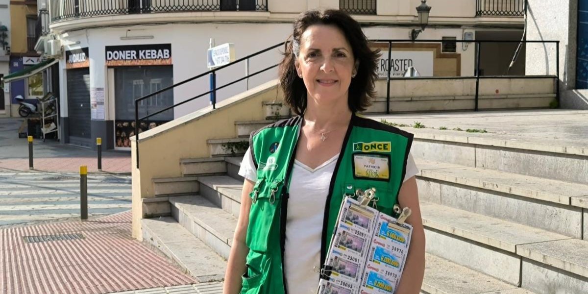 el-cuponazo-de-la-once-reparte-ilusion-y-400-000-euros-en-almunecar-gracias-a-la-vendedora-patricia-rodriguez