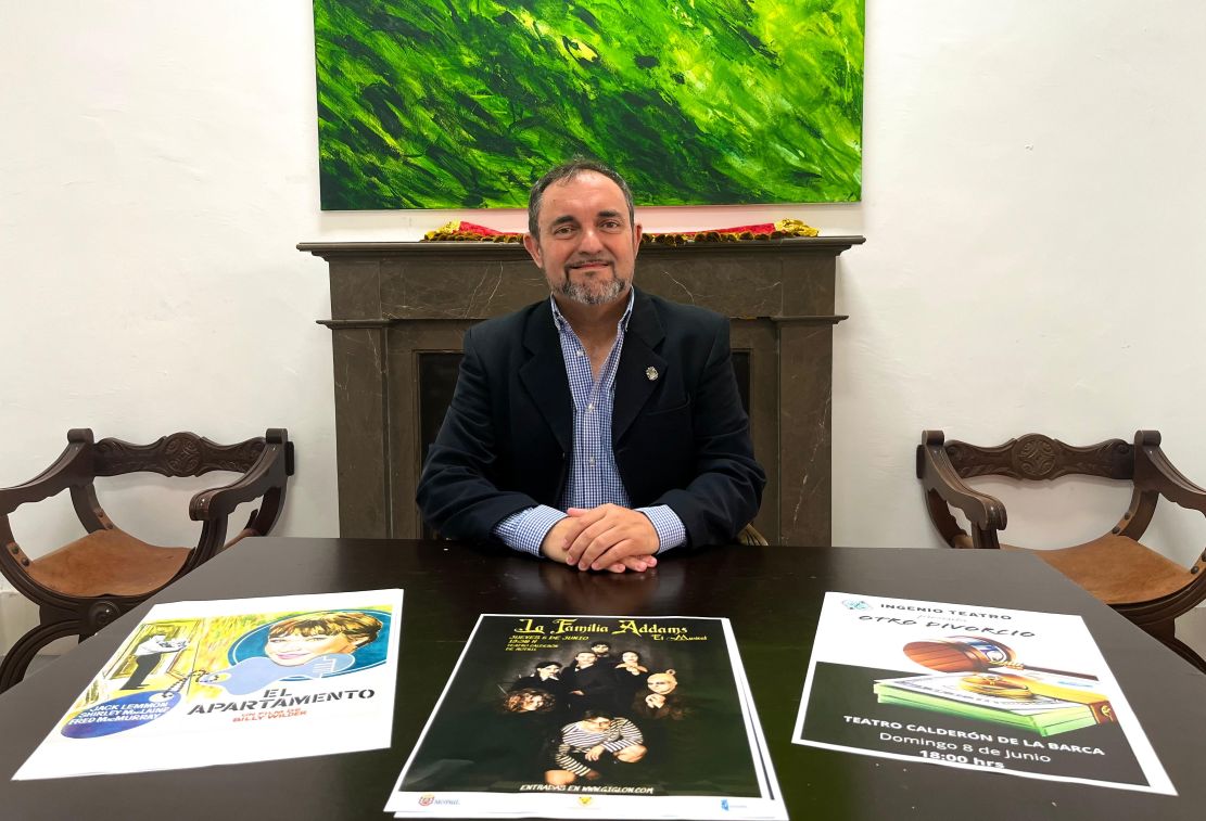 motril-el-teatro-calderon-se-llena-de-vida-con-teatro-amateur-un-musical-familiar-y-un-gran-clasico-del-cine