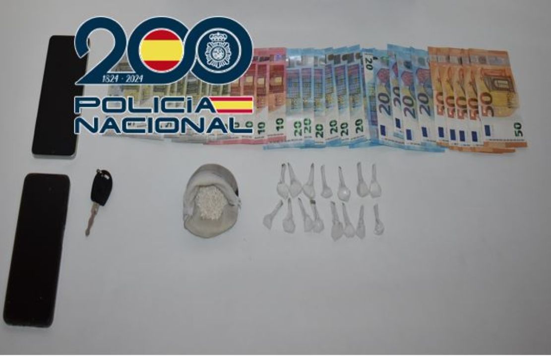 la-policia-nacional-detiene-a-una-persona-que-escondia-en-su-vehiculo-15-envoltorios-de-cocaina