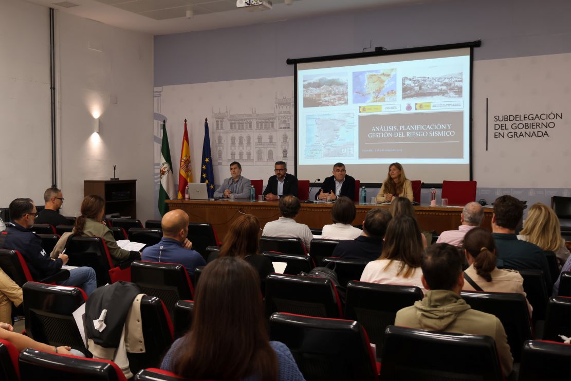 la-subdelegacion-forma-a-tecnicos-de-emergencias-de-toda-espana-en-gestion-de-riesgos-sismicos-y-maremotos