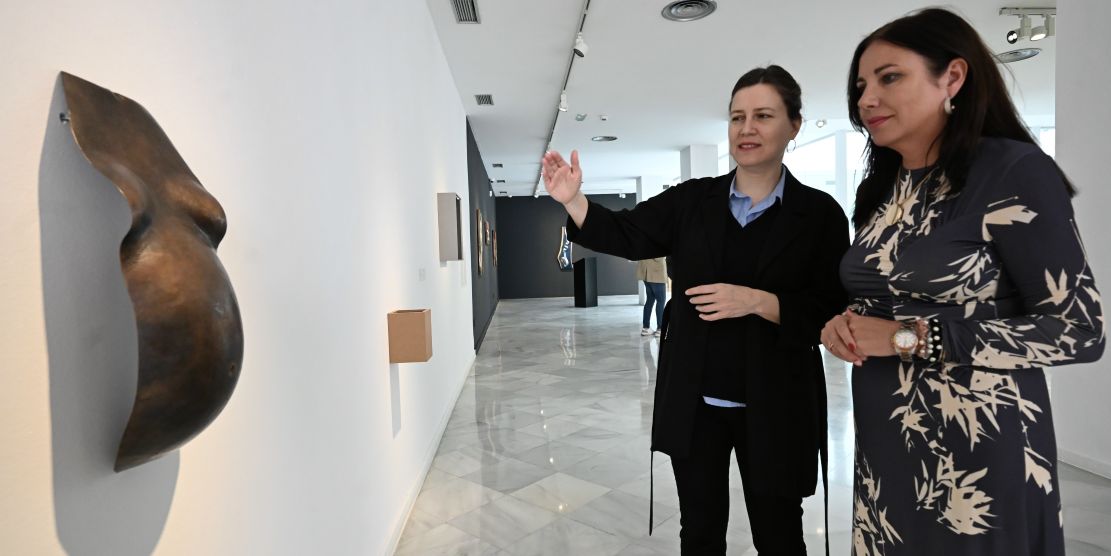 condes-de-gabia-acoge-sotaveu-la-primera-exposicion-antologica-sobre-la-obra-de-mar-arza