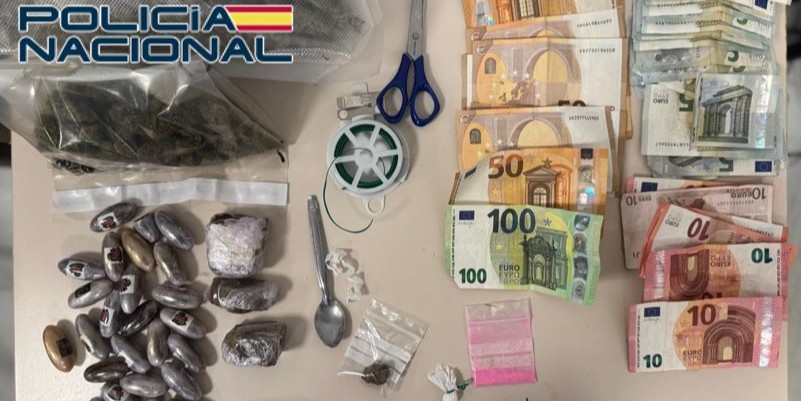 la-policia-nacional-desmantela-mas-de-2-000-plantas-de-marihuana-y-detiene-a-28-personas-en-una-macrooperacion-antidroga-en-motril-y-granada