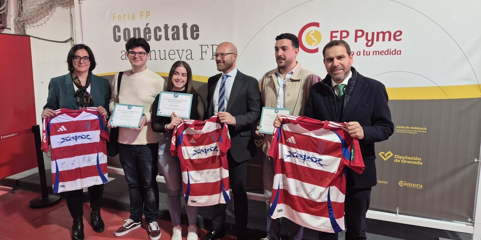 la-red-de-jovenes-somos-fp-de-camara-de-comercio-de-granada-elige-a-su-embajador-del-ano-2024