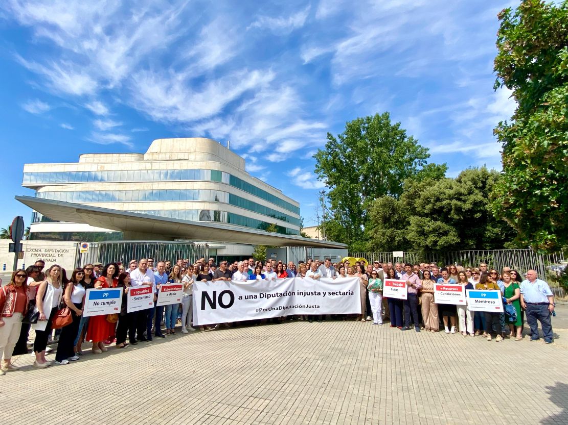 la-alcaldesa-de-albunol-y-alcaldes-del-psoe-piden-a-la-diputacion-un-cambio-de-politicas-para-no-discriminar-a-los-municipios-pequenos
