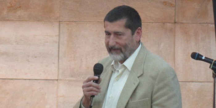 juan-antonio-aguilera-reflexiona-en-motril-sobre-el-origen-de-la-vida-de-los-primeros-organismos-a-los-ultimos-motrilenos-en-el-aula-de-pensamiento
